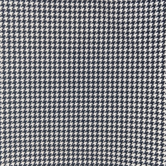 Ann Taylor Petites black and white, sleeveless top in size 4p. - Picture 7 of 7